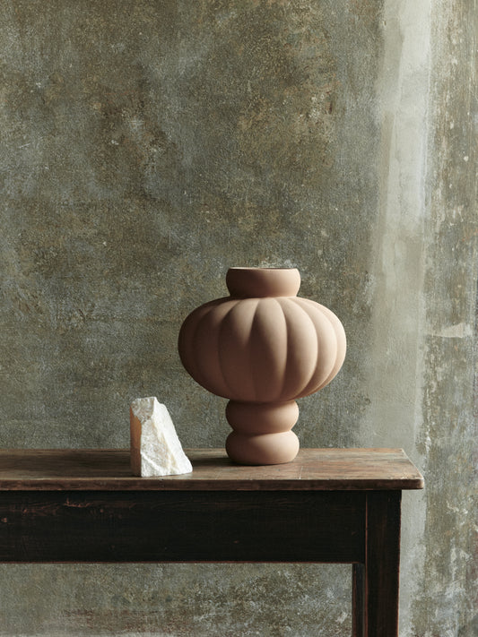 BALLOON VASE 02 SANDED OCKER