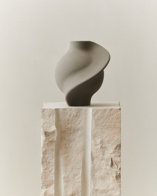 PIROUT VASE 01