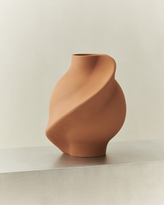 PIROUT VASE 02 SANDED OCKER